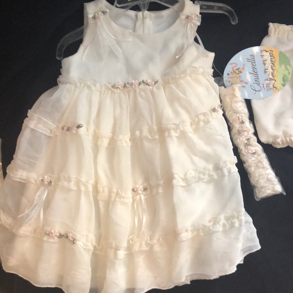 Cinderella  baby dress 3 piece set with ruffles - Picture 5 of 10